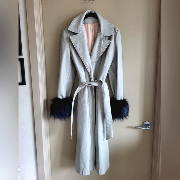 Vintage 1970s Genuine Leather Trench Coat with Faux Fur Cuffs - Picture 3 of 12